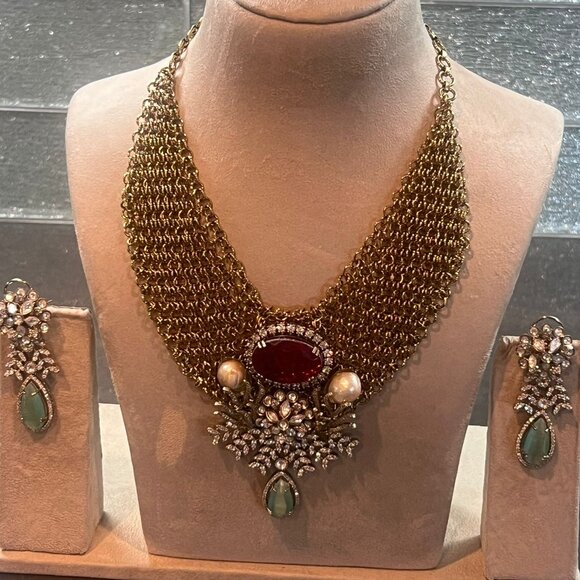 Antique Gold Kundan & Polki Mesh Necklace Set with Ruby and Pearl - Picture 13 of 16